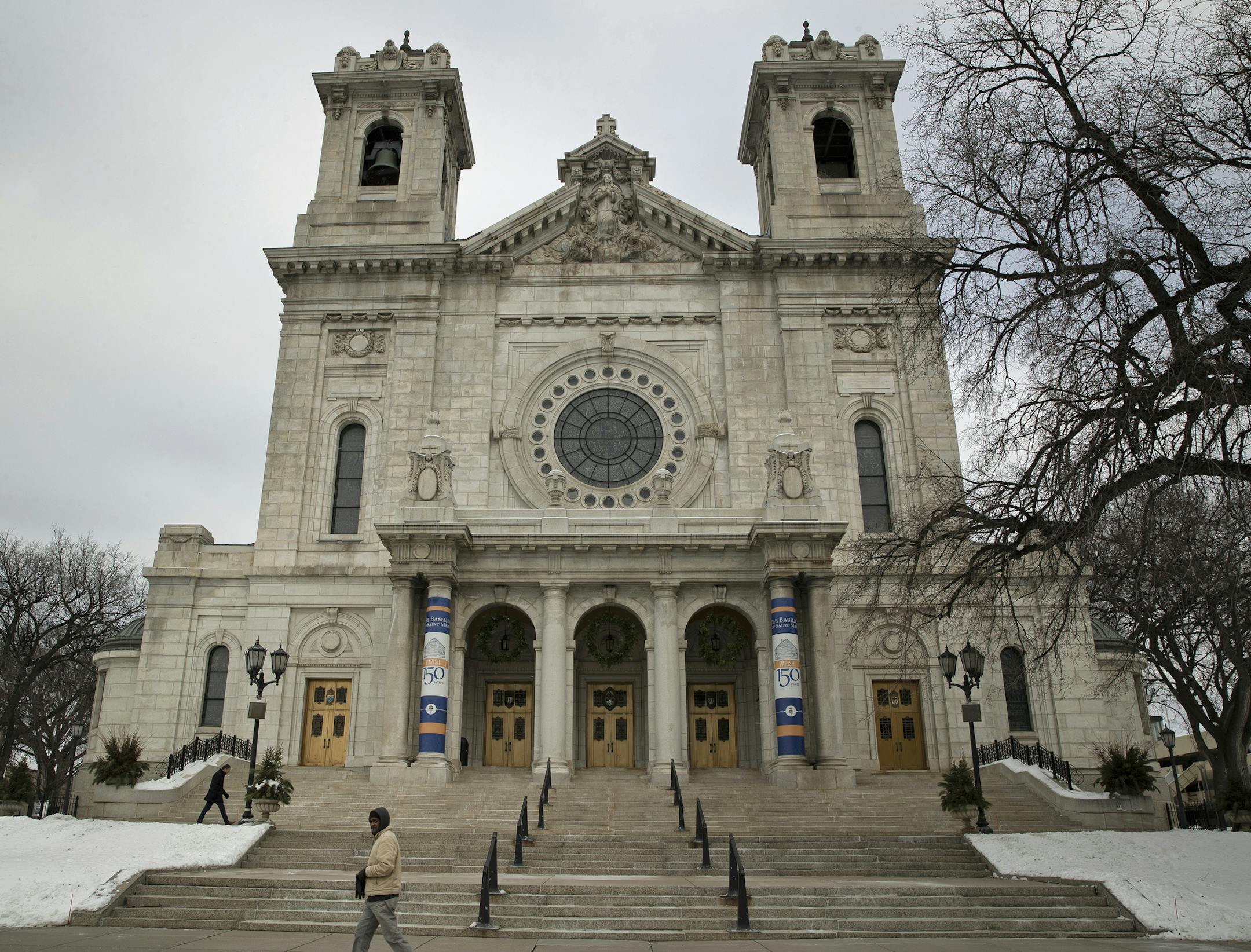 The Basilica of St. Mary in Minneapolis is celebrating the parish's 150th anniversary. ] Shari L. Gross • shari.gross@startribune.com The Basilica of St. Mary marks its 150th anniversary, with year long celebrations. The towering basilica was a beacon to some of Minneapolis' earliest Catholics. An Advent prayer group gathers in the choir loft (behind the altar) at 9:15 every morning of Advent (before Christmas). We'll want a photo of the devout, hopefully with a backdrop of the stunning b