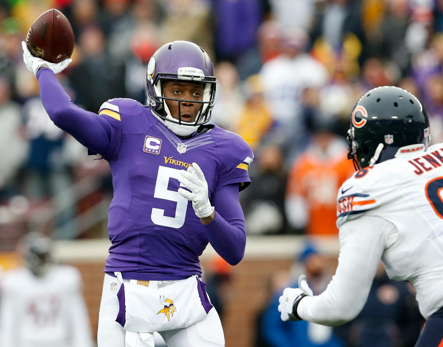 Vikings quarterback Teddy Bridgewater (5) attempted a pass in the third quarter against the Bears.