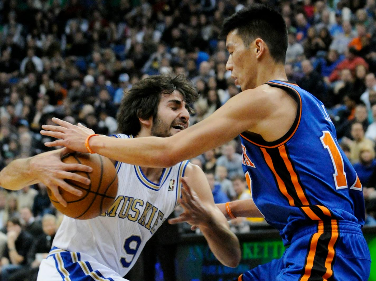 Timberwolves guard Ricky Rubio faced tight defense from Knicks guard Jeremy Lin last month.