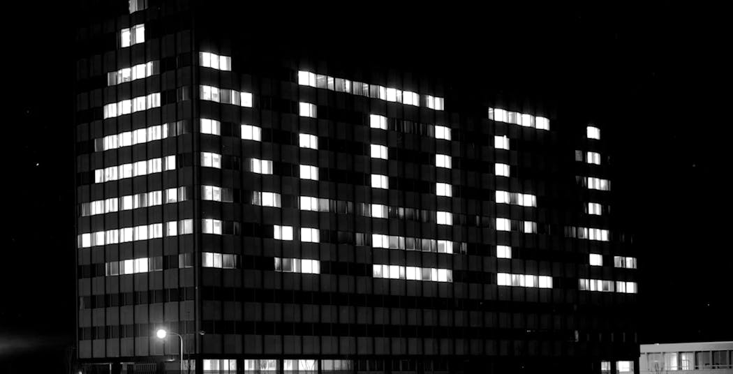 In 1962, office lights at 3M’s new headquarters spelled “Noel.”