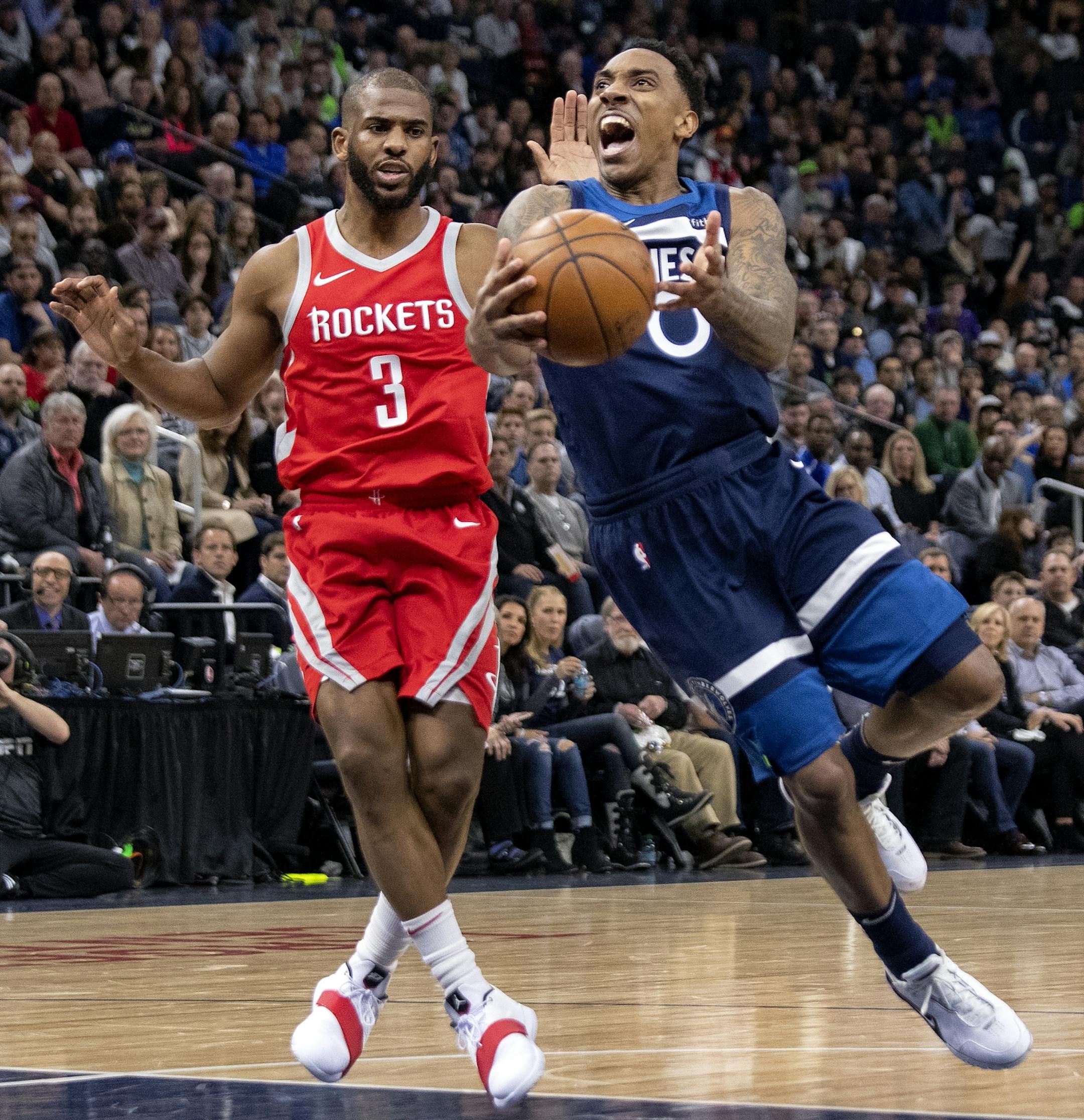 Minnesota Timberwolves Jeff Teague (0) attempted a shot in the second quarter.