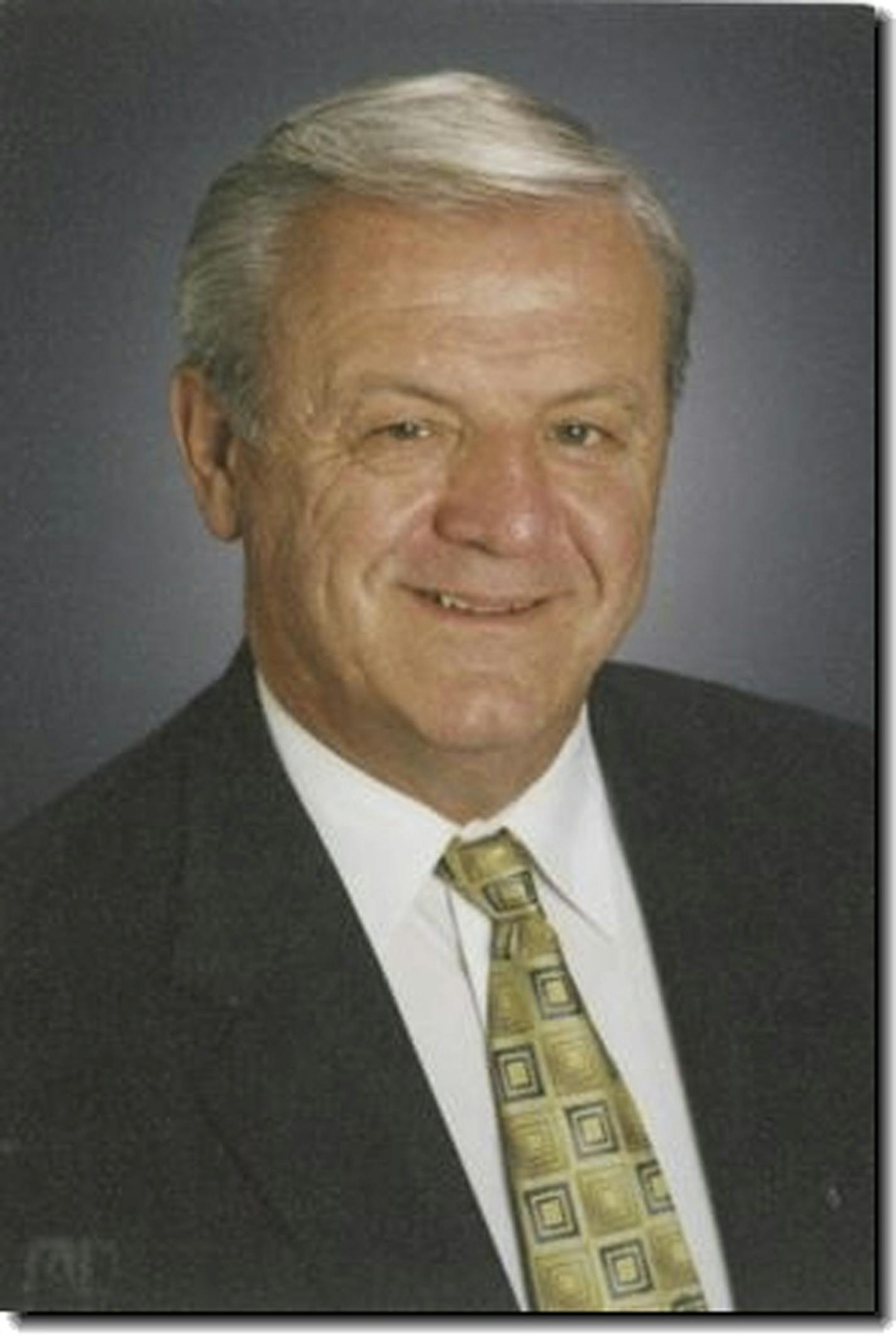 Frank Sanders to run with the obit SANDERS0301. Frank is a former North St. Paul High, University of Minnesota, U.S. Olympic and Minnesota Fighting Saints hockey star from the late 60s, early 70s. He left pro hockey after one year to become a minister.