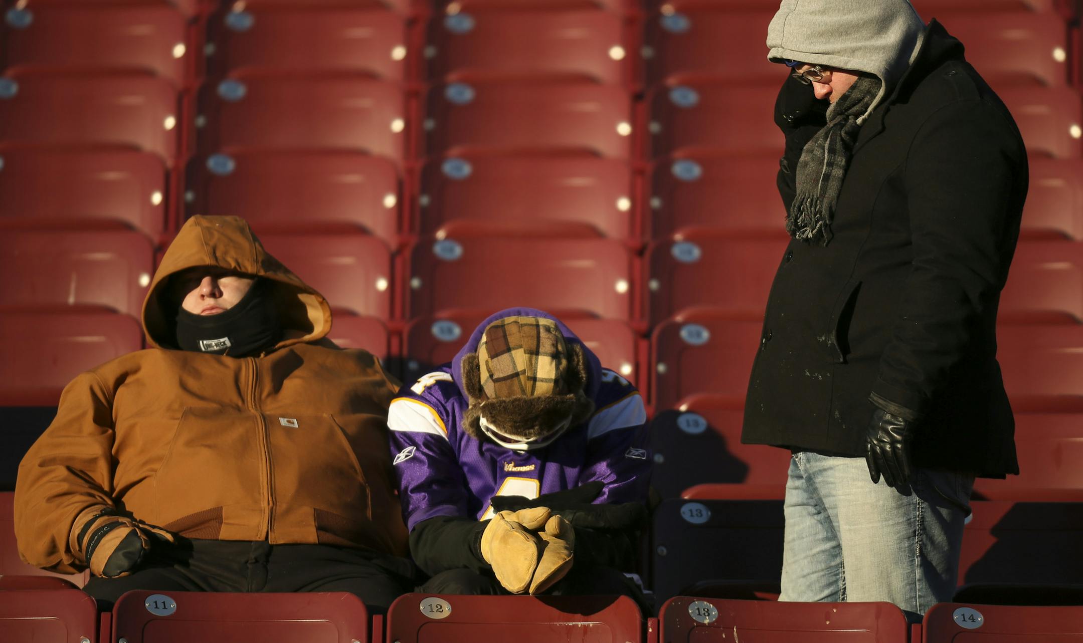 Disappointed Vikings fans lingered in the stands after the last second loss to Seattle Sunday afternoon. ] JEFF WHEELER ï jeff.wheeler@startribune.com The Minnesota Vikings lost 10-9 to the Seattle Seahawks in their NFL wild card playoff game Sunday afternoon, January 10, 2016 at TCF Bank Stadium in Minneapolis.