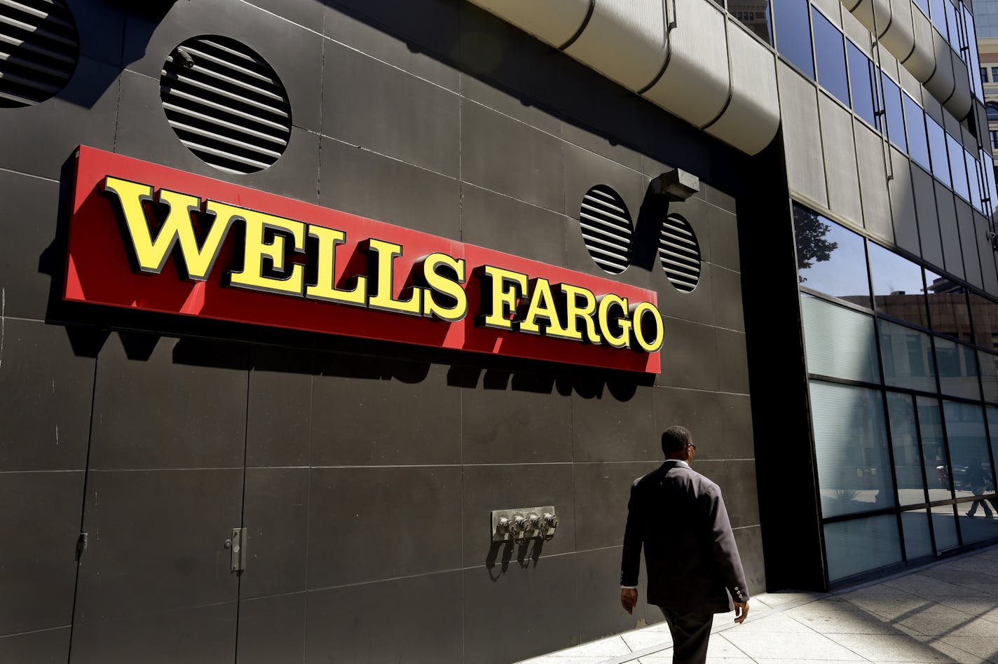 Minnesota Attorney General Lori Swanson added her voice to a chorus of political figures criticizing Wells Fargo's requirement that customers submit to arbitration in disputes with the firm.