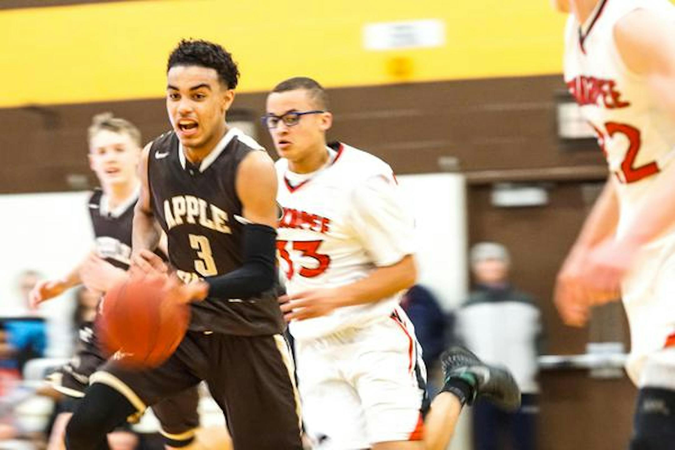 Apple Valley guard Tre Jones (3)