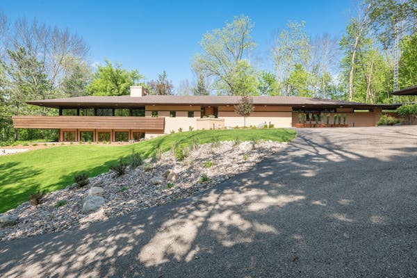 'Timeless' Prairie School style house in Rochester hits market for $1.295 million