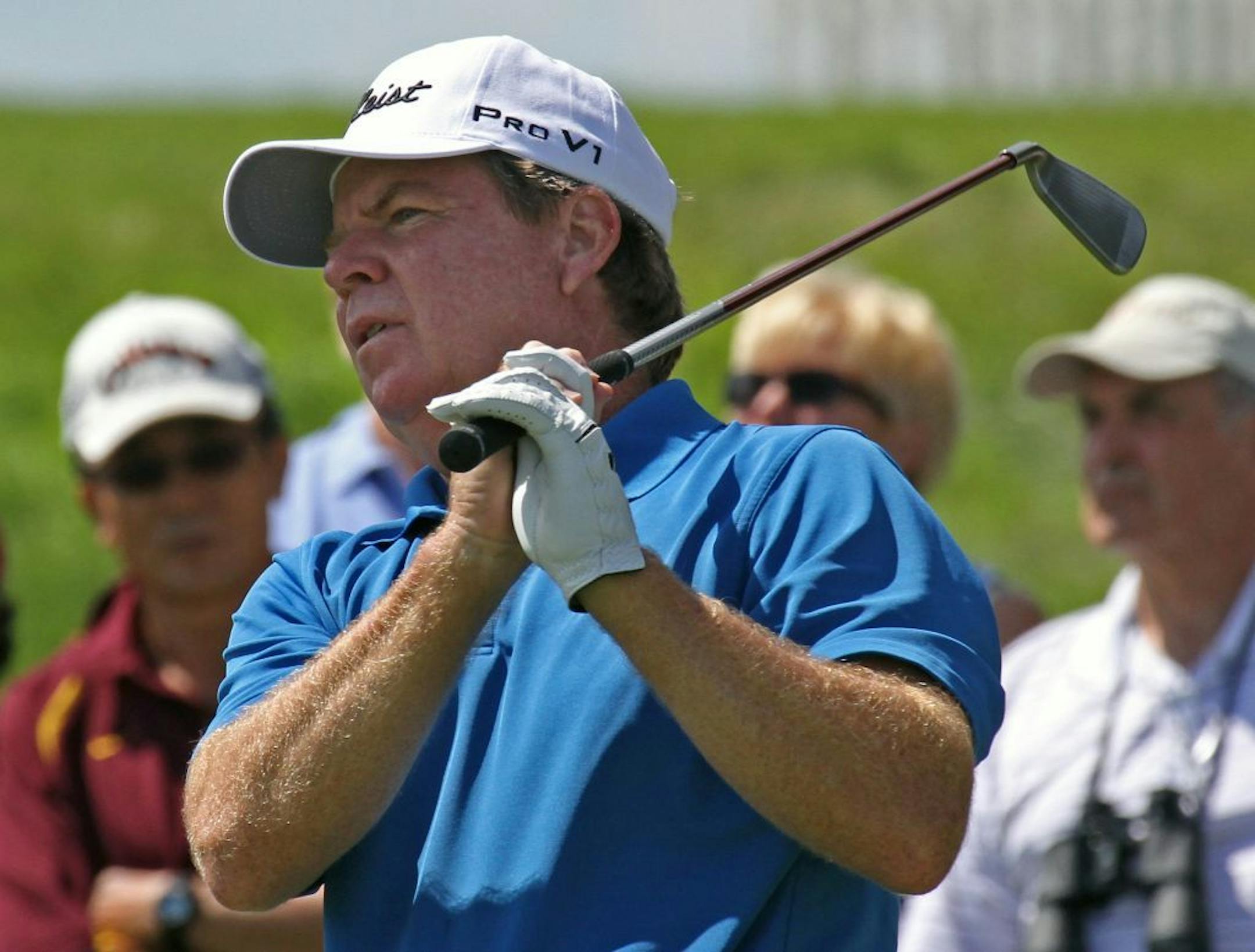 David Peoples watched his drive from the 13th hole during the Saturday session at the 3M Championship at the TCP golf course in Blaine on 8/4/12.
