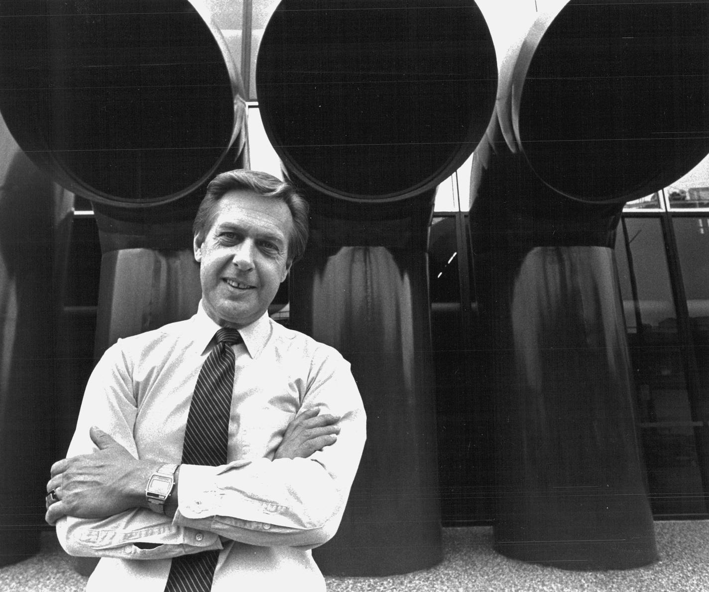 Richard Cisek in 1982 outside Orchestra Hall. He oversaw the hall's construction and took performances year-round.