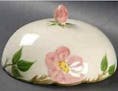 This china toast cover is in Franciscan Pottery’s Desert Rose pattern.