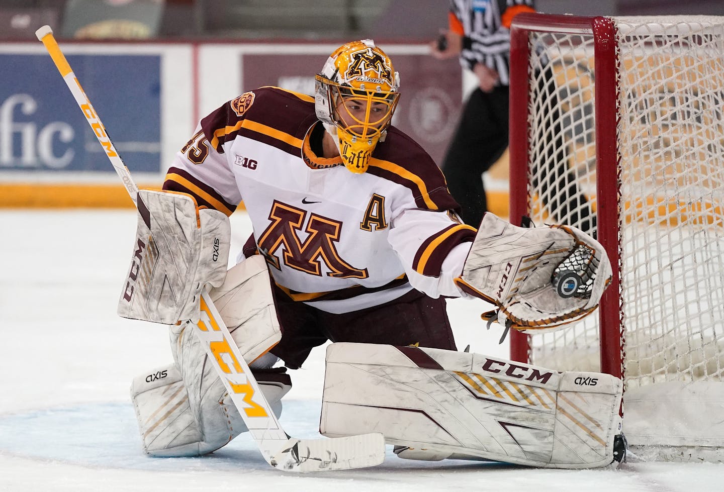 Minnesota goaltender Jack LaFontaine (45) made a glove save off an outside shot in the second period. ] ANTHONY SOUFFLE • anthony.souffle@startribune.com