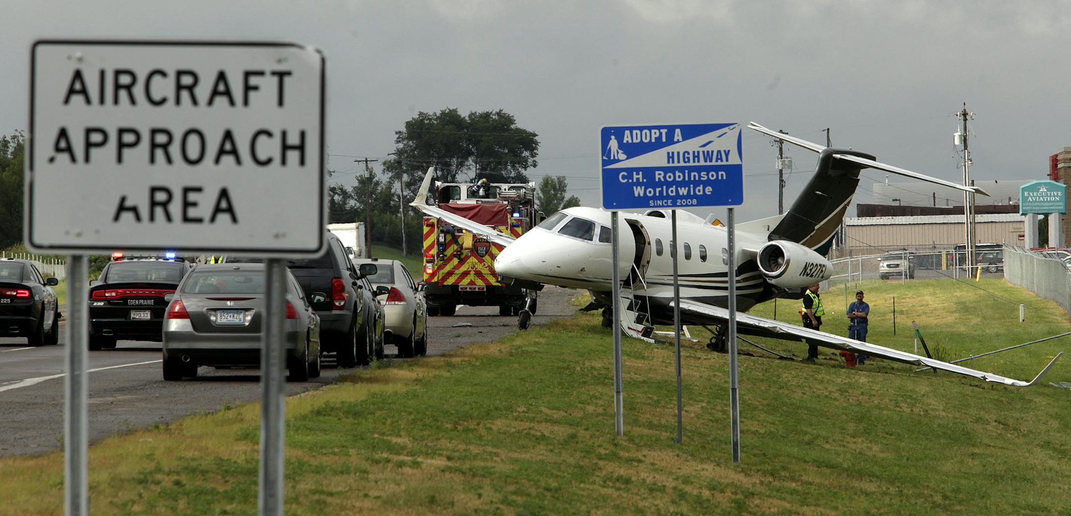 At 8:50 am, Eden Praire police were called about a Phenom 300 airplane that ran off the runway and onto Flying Cloud Road in Eden Praire, MN. The were 2 pilots aboard and no passengers. No one was hurt on August 5, 2013. ] JOELKOYAMA‚Äö√Ñ¬¢joel koyama@startribune A corporate jet arriving at the Eden Prairie airport overshot the runway and ended up on a street. No word on injuries. ORG XMIT: MIN1308051041466932