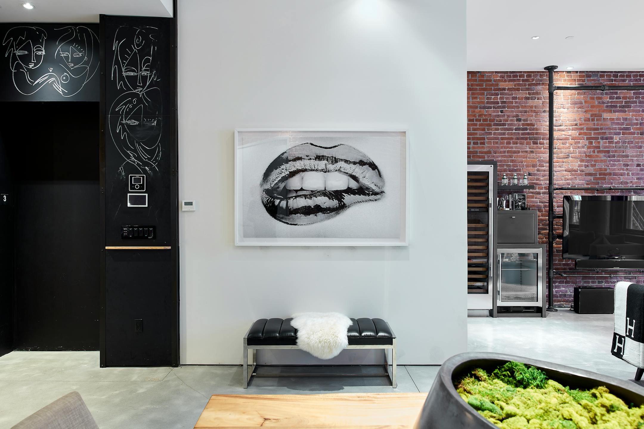 An oversized graphic piece of art makes a bold statement in an entrance. (Scott Gabriel Morris/Provided photo/TNS)