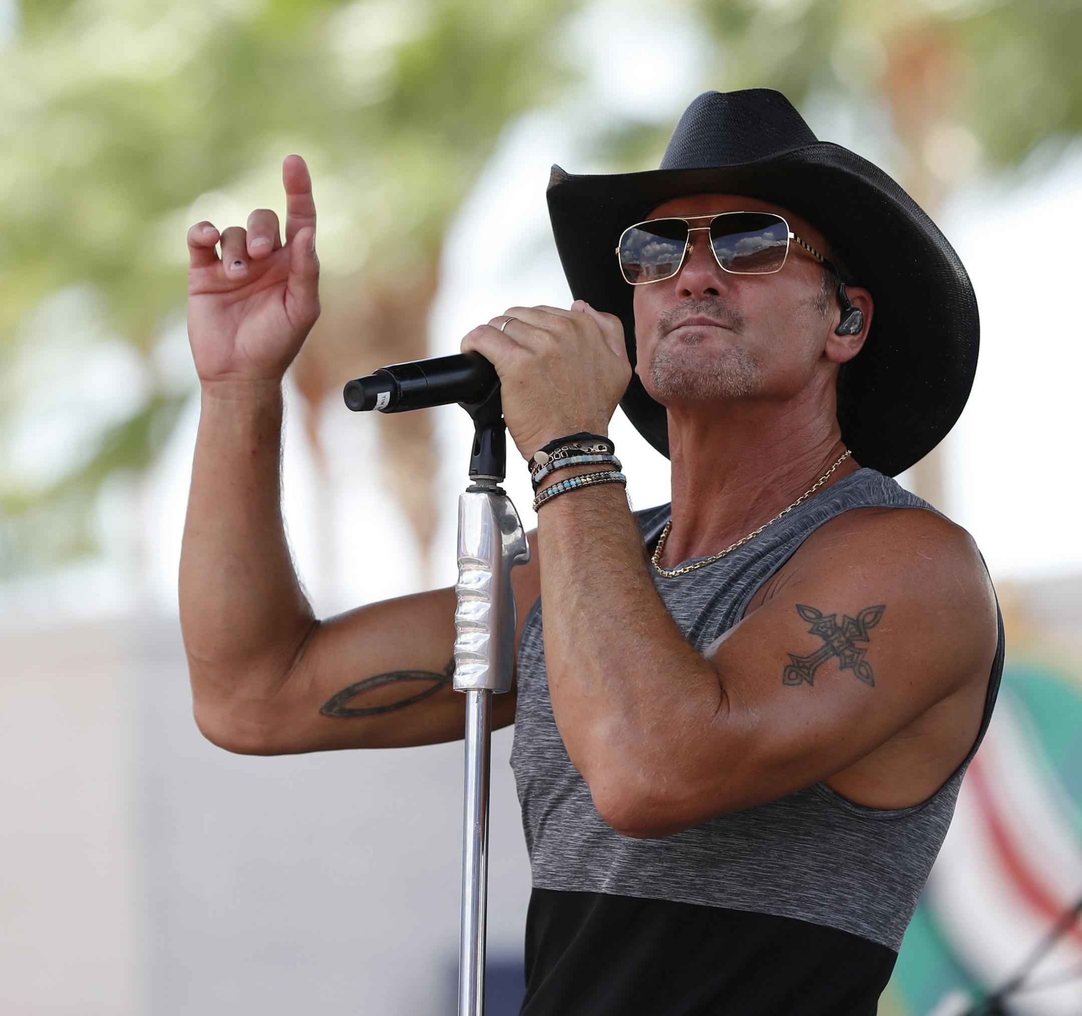 Country singer Tim McGraw before the first half an NFL football game between the Tampa Bay Buccaneers and the San Francisco 49ers, Sunday, Sept. 8, 2019, in Tampa, Fla. (AP Photo/Mark LoMoglio)