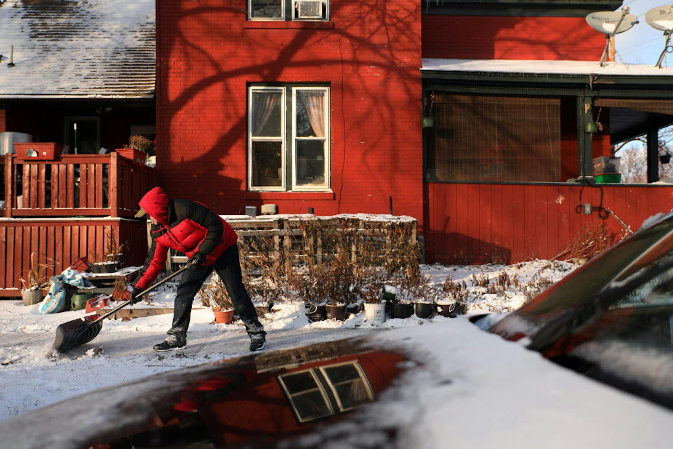 Snow deep enough to shovel is a near certainty Monday for all of of the Twin Cities and much of southern Minnesota.