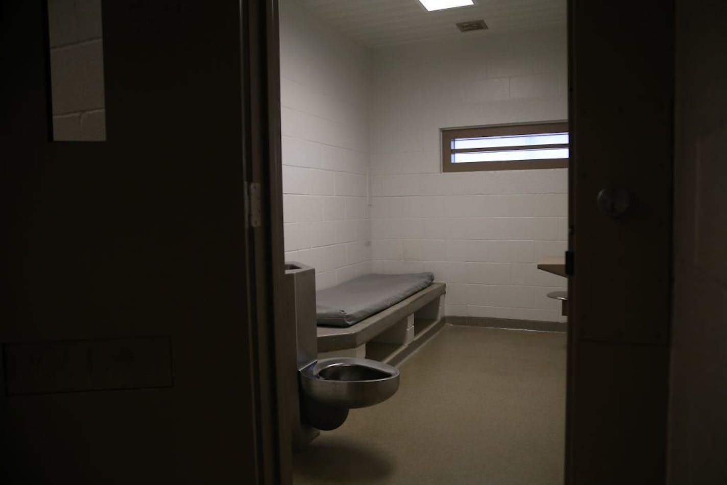 For use with JAILS082513 ONLY. Interior of a Hennepin County Jail cell. (DAVID JOLES/STARTRIBUNE) djoles@startribune.com