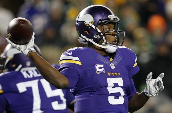 Vikings quarterback Teddy Bridgewater (5) attempted a pass in the fourth quarter.
