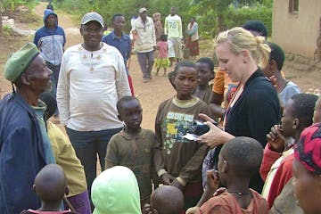 Ceallaigh Anderson Smart's photos are cherished gifts to those she meets, many of whom don't have a single photograph of themselves.