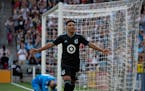 Minnesota United midfielder Emanuel Reynoso (10) celebrated his second goal of the first half, a rebound off his own penalty kick on Real Salt Lake go