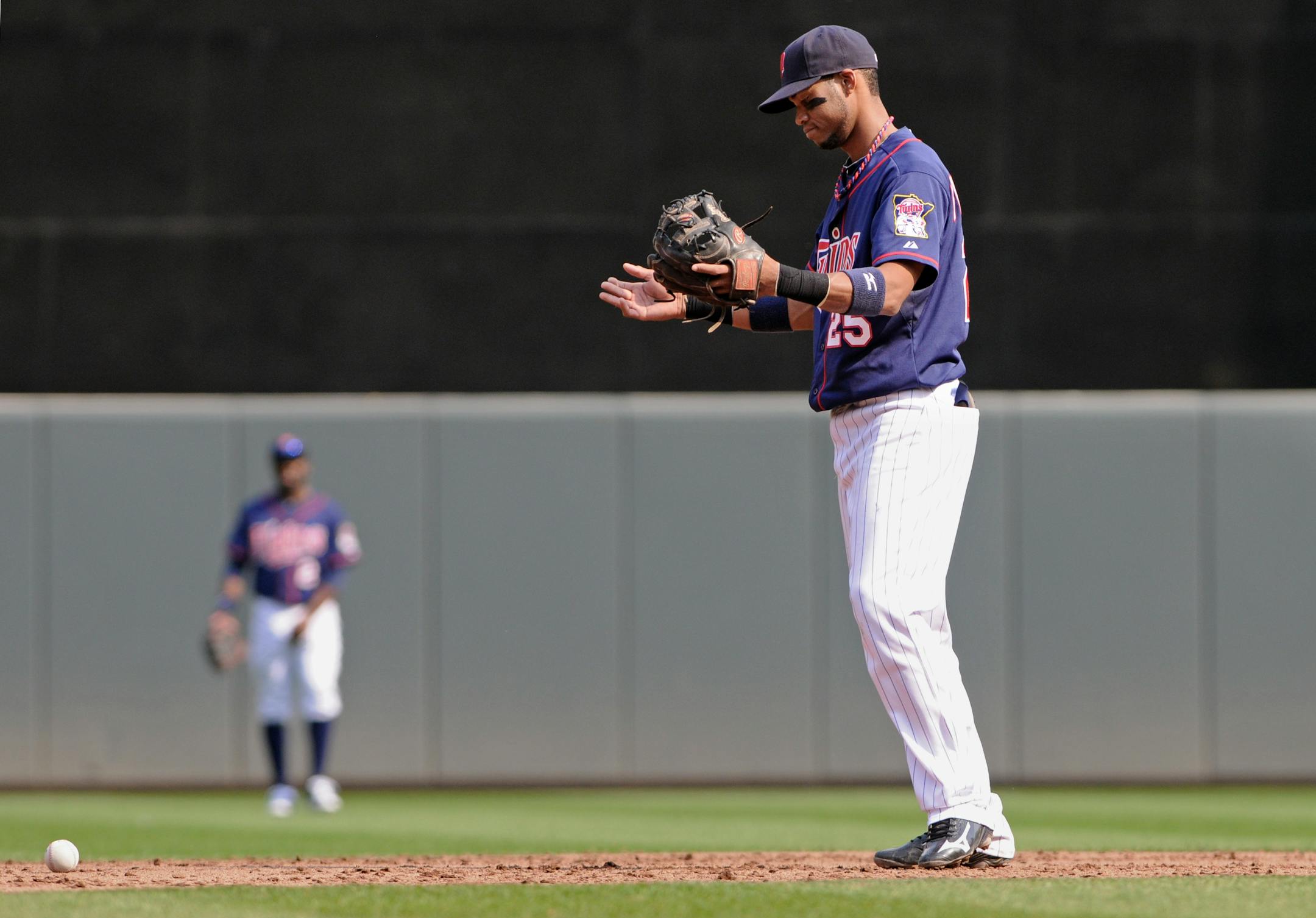 Twins shortstop Pedro Florimon didn't come up with the ball, and the White Sox's Alexei Ramirez reached on Florimon's error in the sixth inning. The flashy Florimon has made six errors in 29 games.