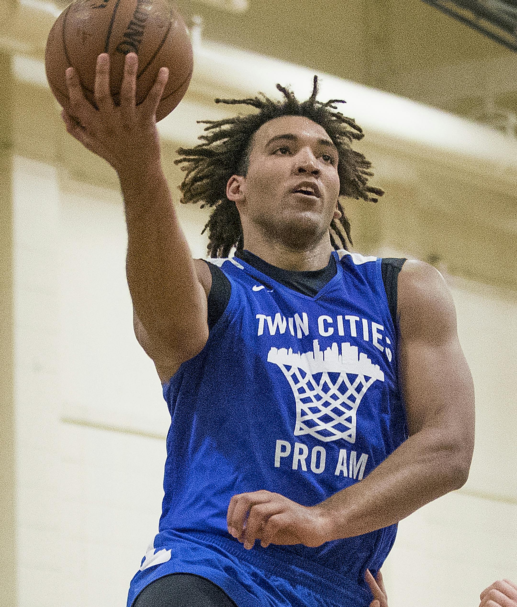 Gophers Reggie Lynch during a Twin Cities Pro Am game at DelaSalle High School. ] CARLOS GONZALEZ ï cgonzalez@startribune.com - June 19, 2017, Minneapolis, MN, DelaSalle High School, Summer League Basketball, Twin Cities Pro Am opener