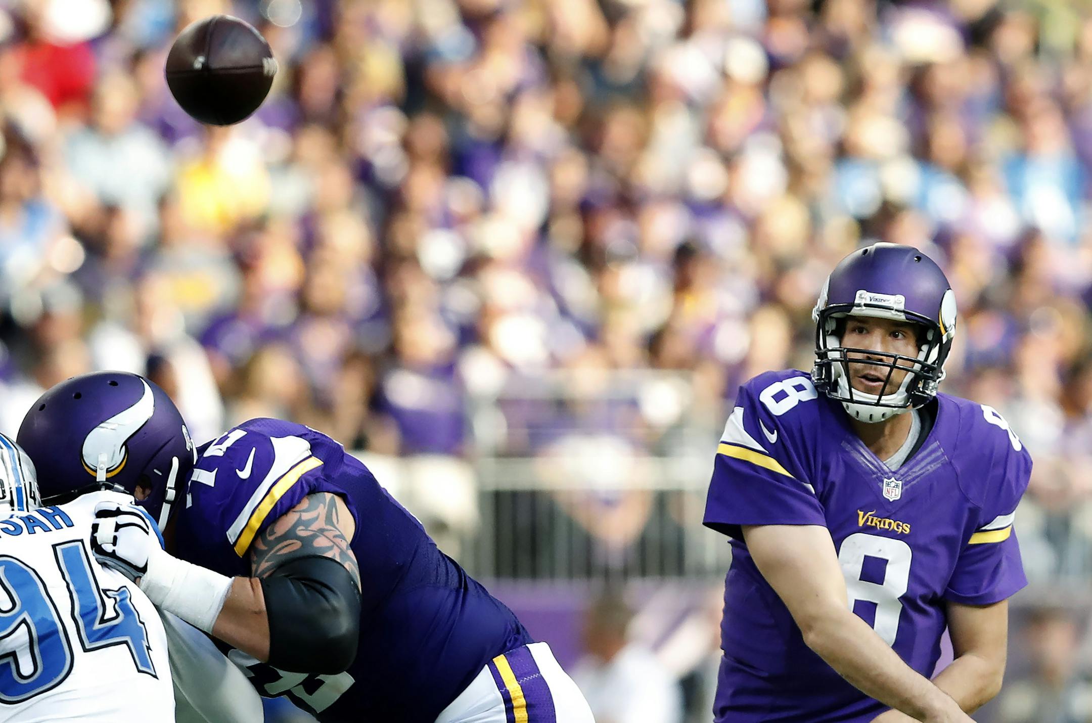 Vikings quarterback Sam Bradford attempted a pass in the second quarter. ] CARLOS GONZALEZ cgonzalez@startribune.com - November 6, 2016, Minneapolis, MN, US Bank Stadium, NFL, Minnesota Vikings vs. Detroit Lions