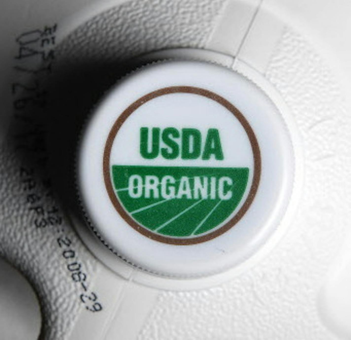 To enforce the organic rules, the USDA allows farmers to hire their own inspectors to certify them as "USDA Organic." Industry defenders say enforcement is robust. MUST CREDIT: Matt McClain, The Washington Post. ORG XMIT: 118.0.1966598921