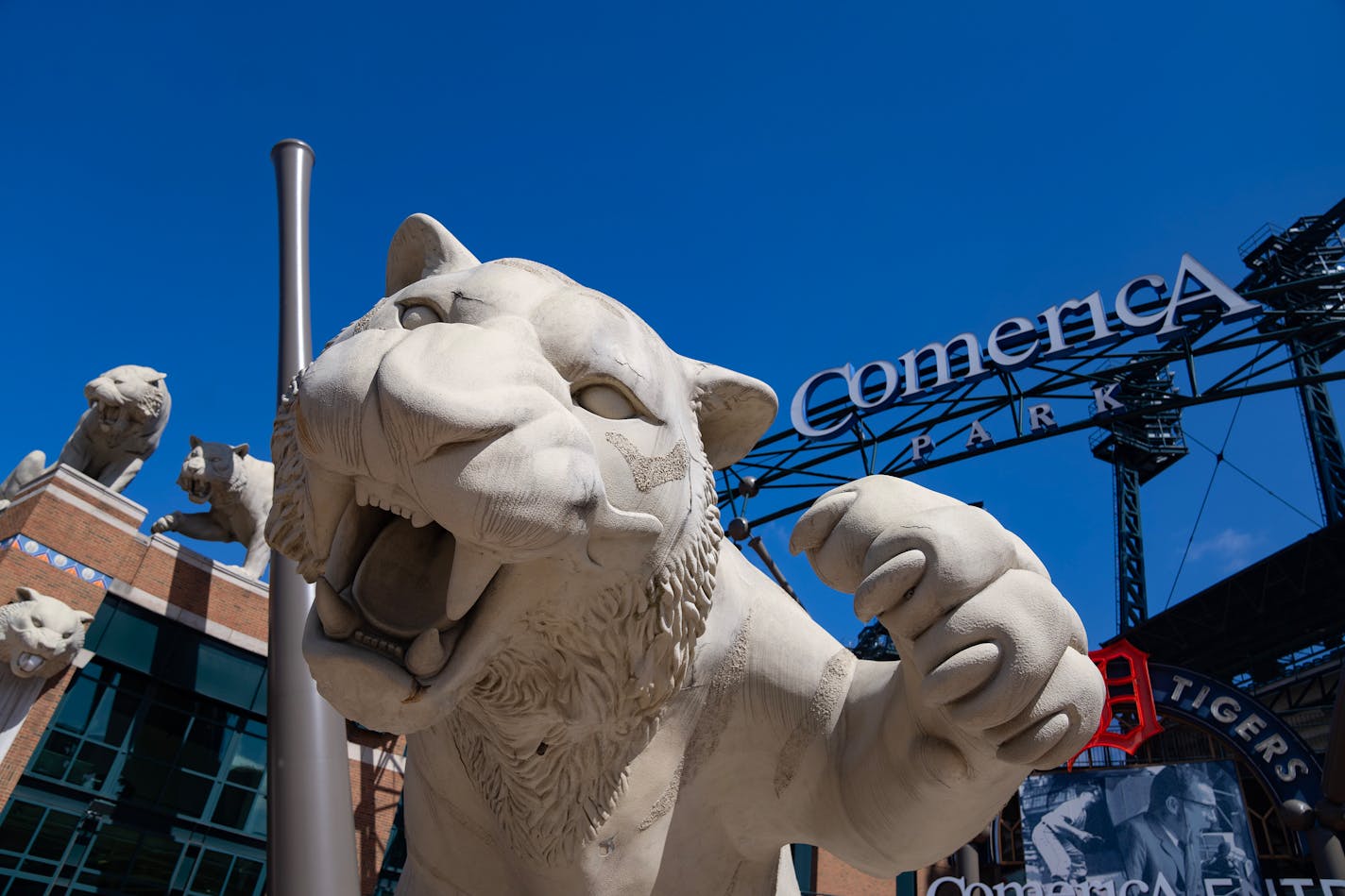 Giant tiger statues are on display outside of Comerica Park, home of the Detroit Tigers, Sunday, April 02, 2023 in Detroit, MI. ]