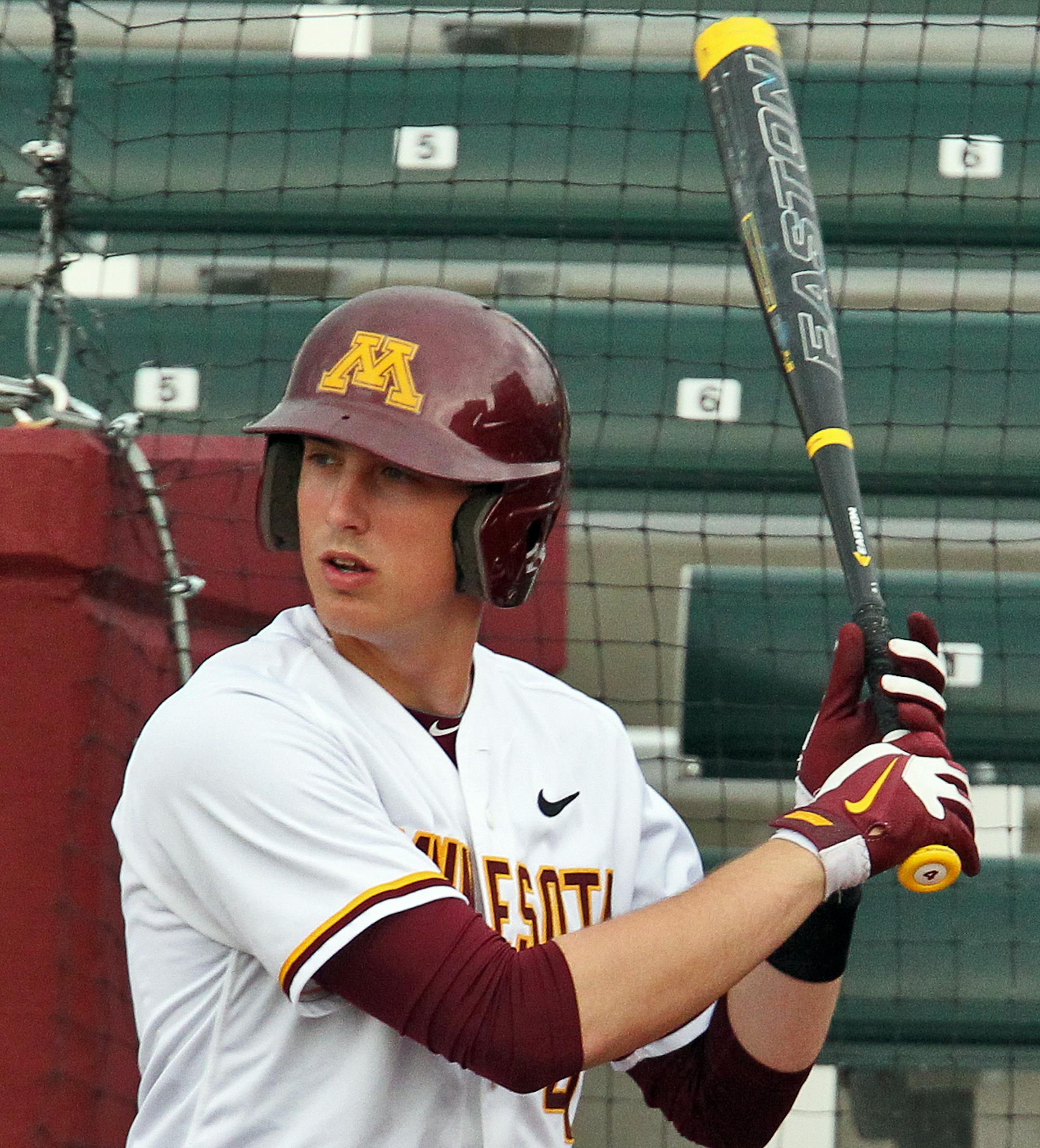 Minnesota Gophers second baseman Connor Schaefbauer batting. (MARLIN LEVISON/STARTRIBUNE(mlevison@startribune.com (cq program )