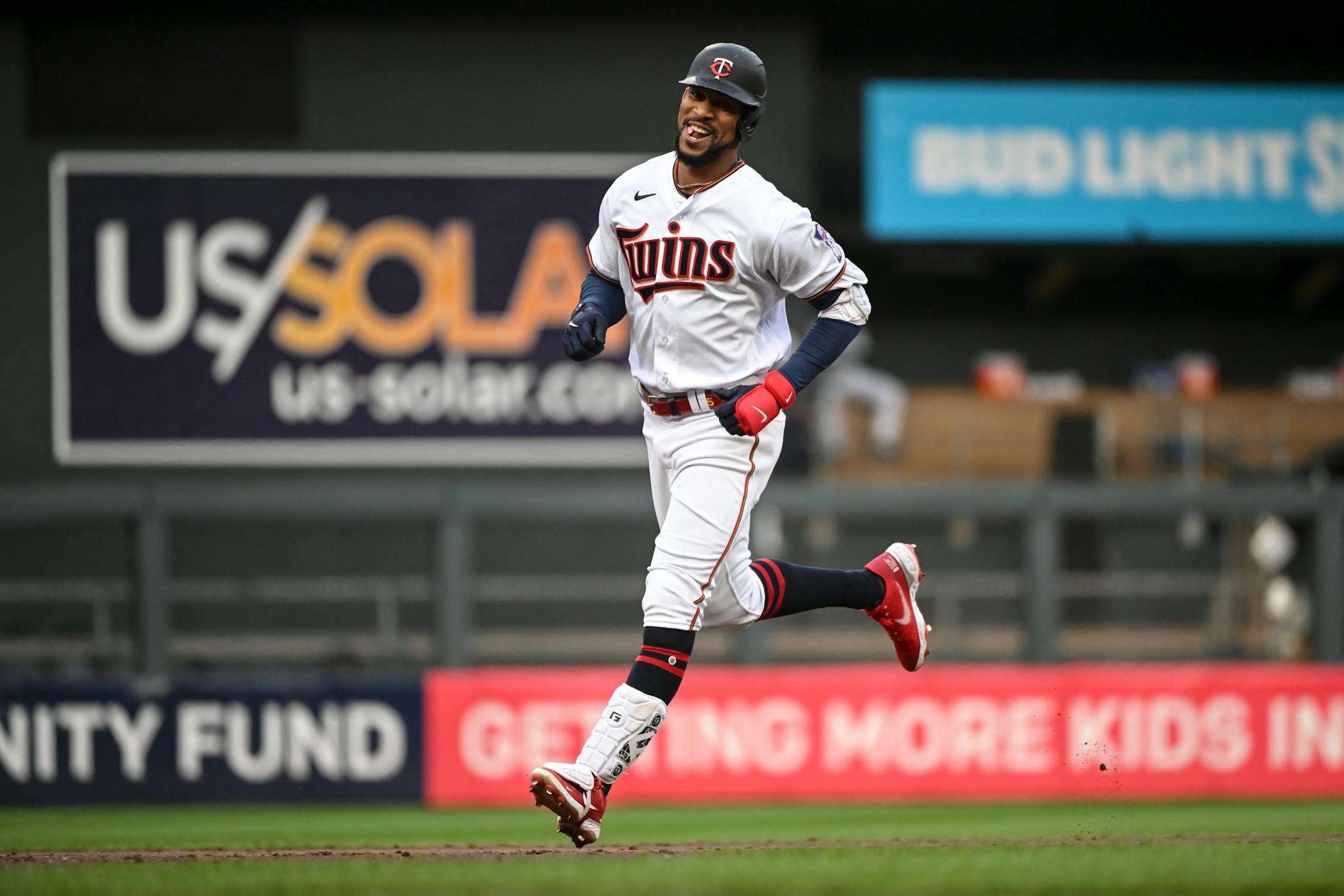 Minnesota Twins center fielder Byron Buxton (25) rounds the bases after hitting a 3-run home run in the bottom of the second inning against the New York Yankees.