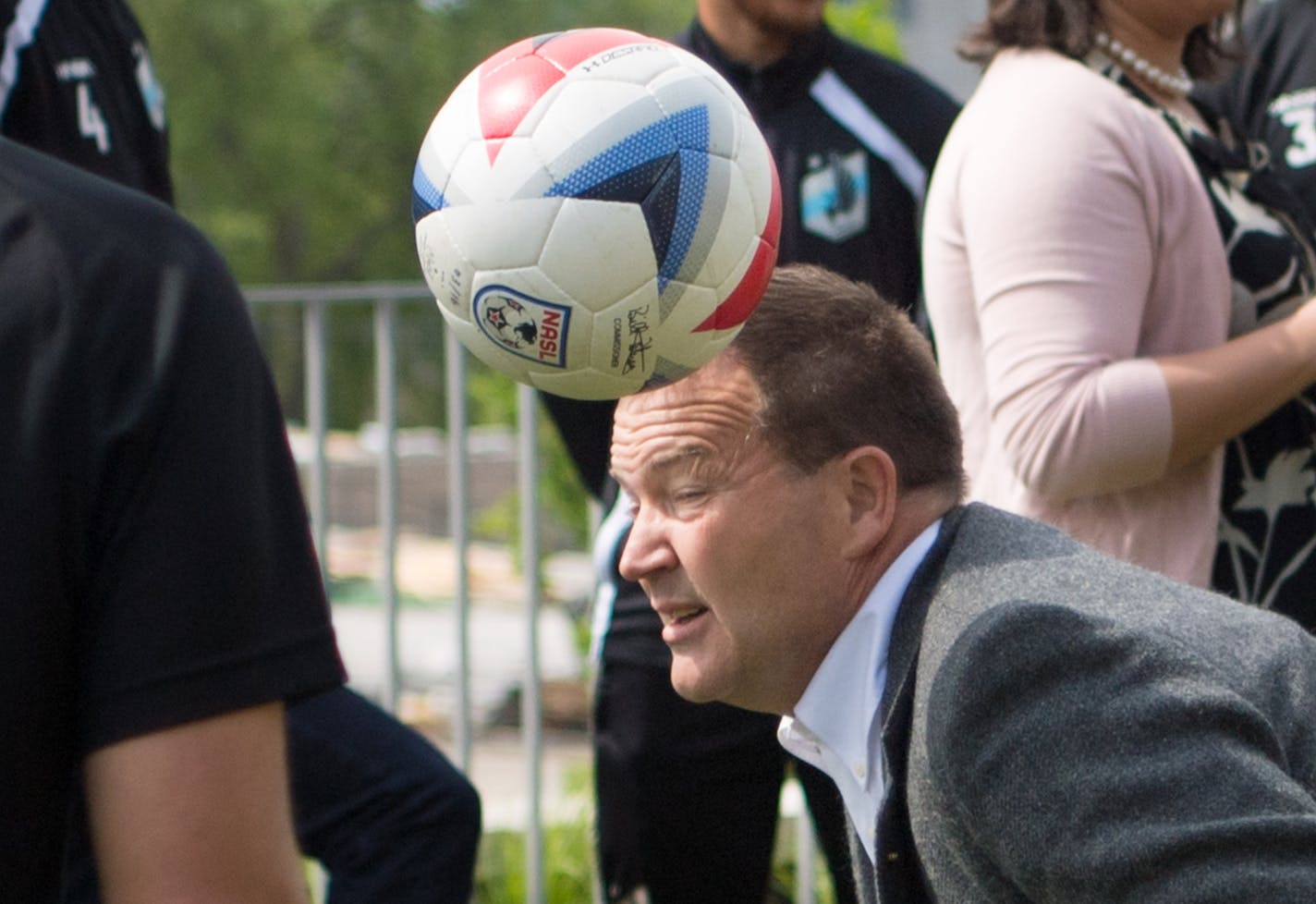 Rep. Leon Lillie kicked a soccer ball around during the event. ] GLEN STUBBE * gstubbe@startribune.com Monday, May 9, 2016 Minnesota United FC players will hold a team "warm up" outside the State Capitol, urging lawmakers to support bringing Major League Soccer to Minnesota. Soccer team members ran warm-up drills on the Minnesota Senate Building Plaza, which overlooks the state capitol, and engage lawmakers as they head into work. Saint Paul Mayor Chris Coleman made a few brief remarks and be av