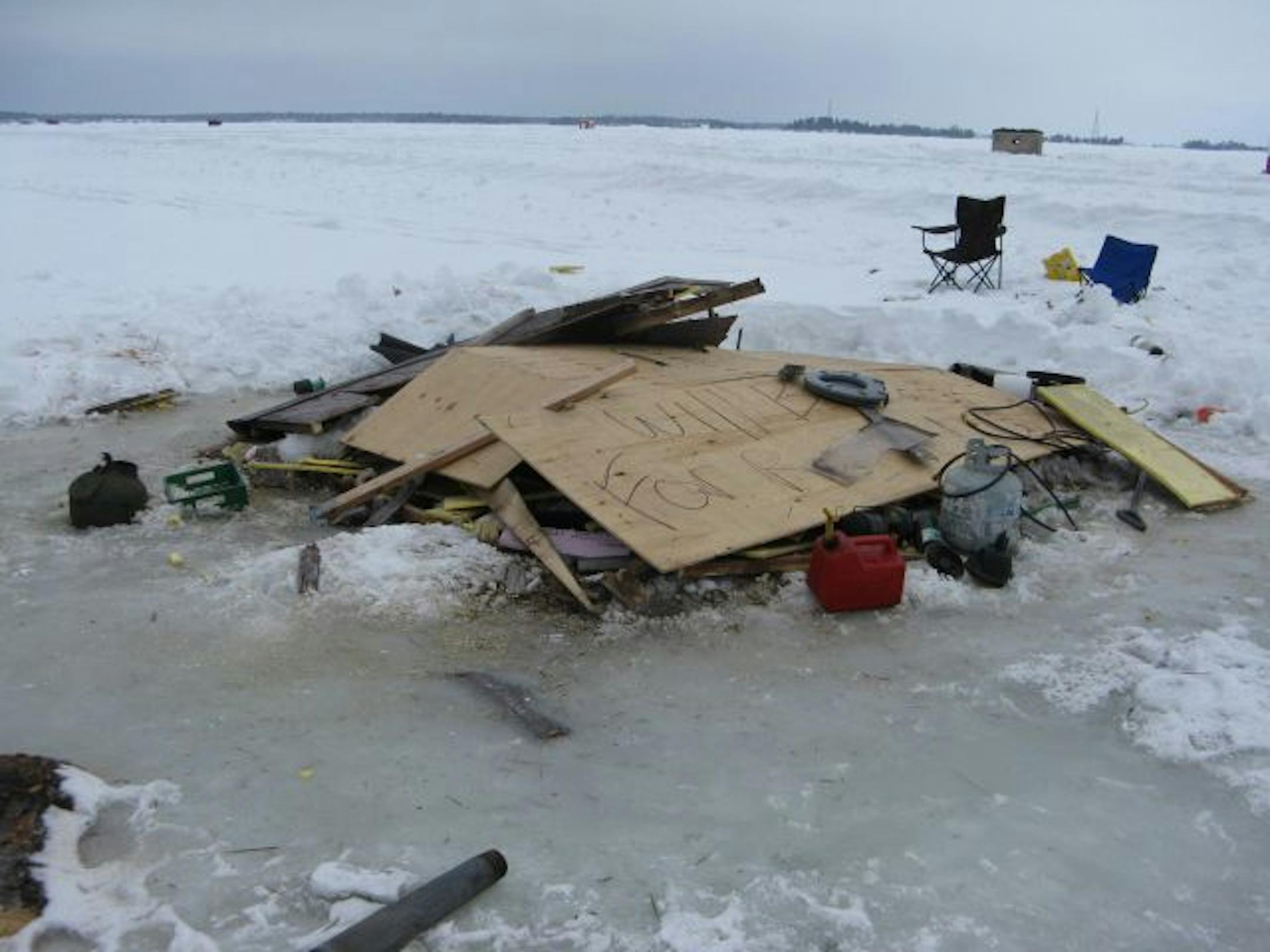 Credit: Minnesota Department of Natural Resources Photo descriptions: 2015 Baxter Lake, Isanti County (Lt. Martin); NOTE TO MEDIA: Images of various examples of litter are available at ftp://mediaroom.dnr.state.mn.us in folder named �news release resources,� then in folder named �02-12-15 litter.�