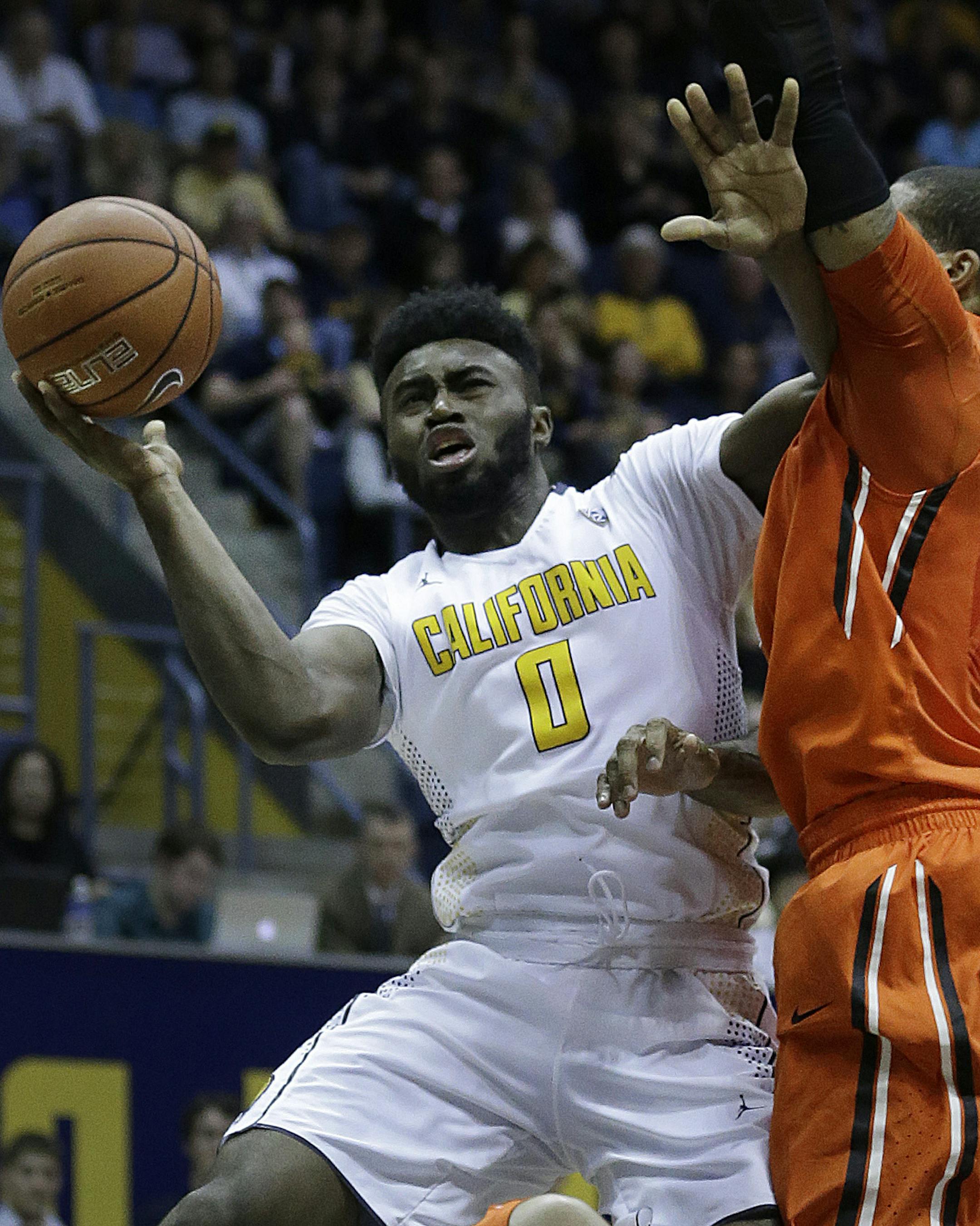 California's Jaylen Brown, left, shoots against Oregon State's Maurice O'Field in the second half of an NCAA college basketball game Saturday, Feb. 13, 2016, in Berkeley, Calif. (AP Photo/Ben Margot)