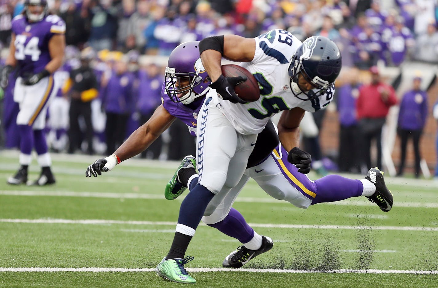 Seattle Seahawks wide receiver Doug Baldwin (89) scored a touchdown over Minnesota Vikings cornerback Antone Exum.