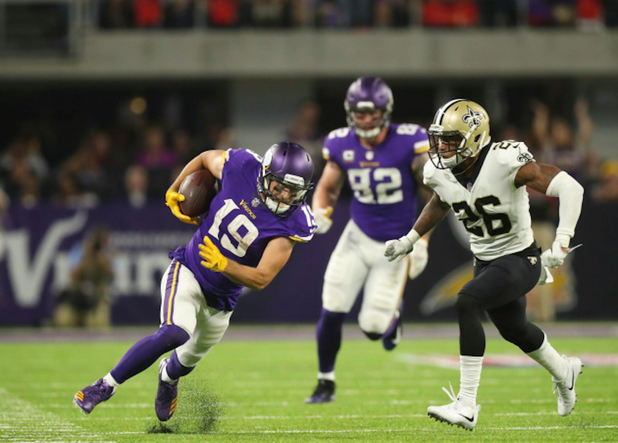 Minnesota Vikings wide receiver Adam Thielen (19) ran after catching a 24 yard pass in the third quarter.    ]  JEFF WHEELER ' jeff.wheeler@startribune.com