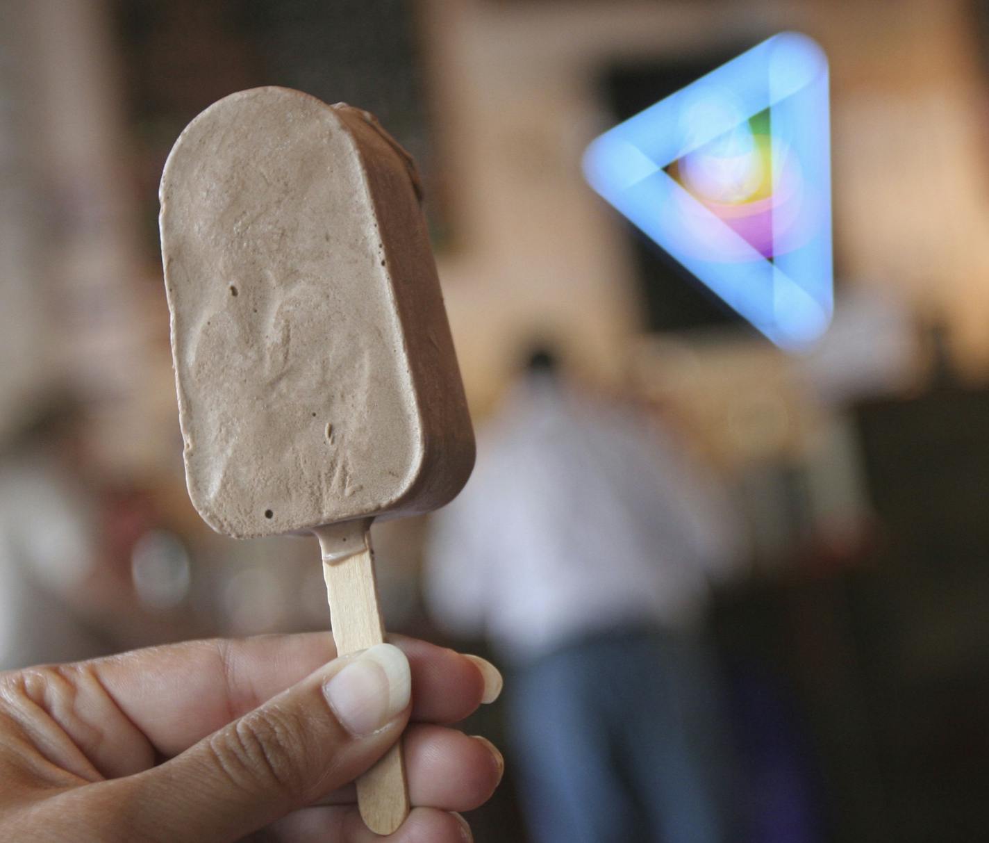 Renee Jones Schneider/Star Tribune 8/25/05 MN State Fair The frozen coffee on a stick, mocha flavored, from The Minnesota Farmers Union Coffee.