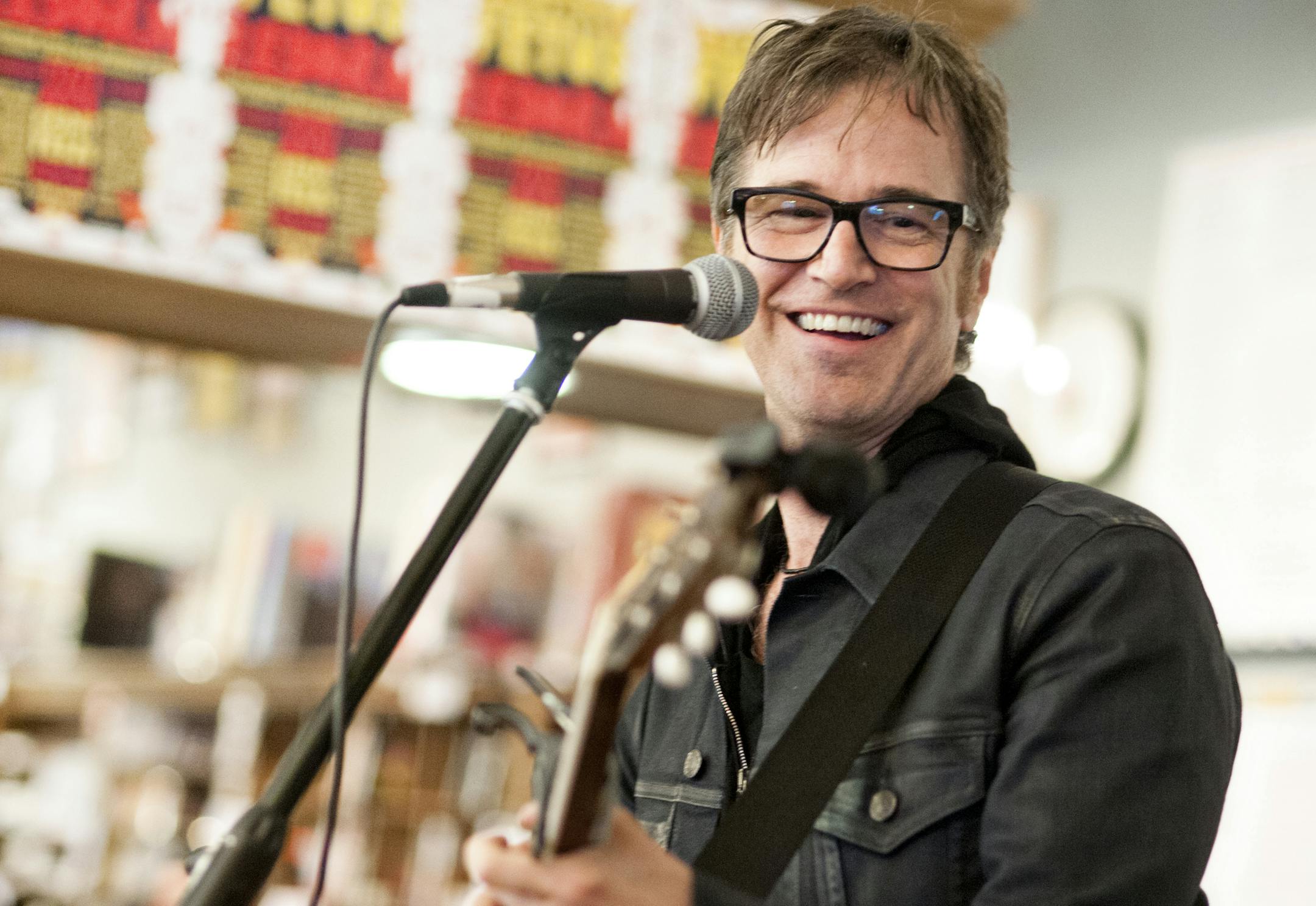 Dan Wilson performs an in store at The Electric Fetus on April 15, 2014. ] Photo by Leslie Plesser ‚Äö√Ñ¬¢ Special to the Star Tribune ORG XMIT: MIN1404152031551367