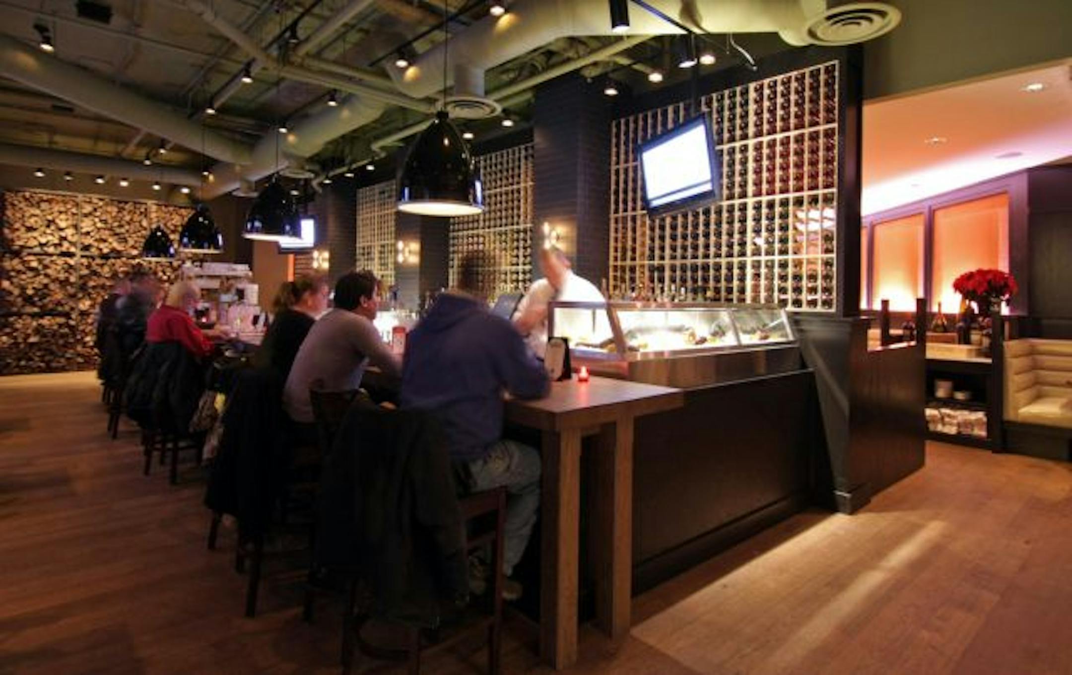 The bar area if Il Gatto, recently reopened in the former Figlio's space in Calhoun Square