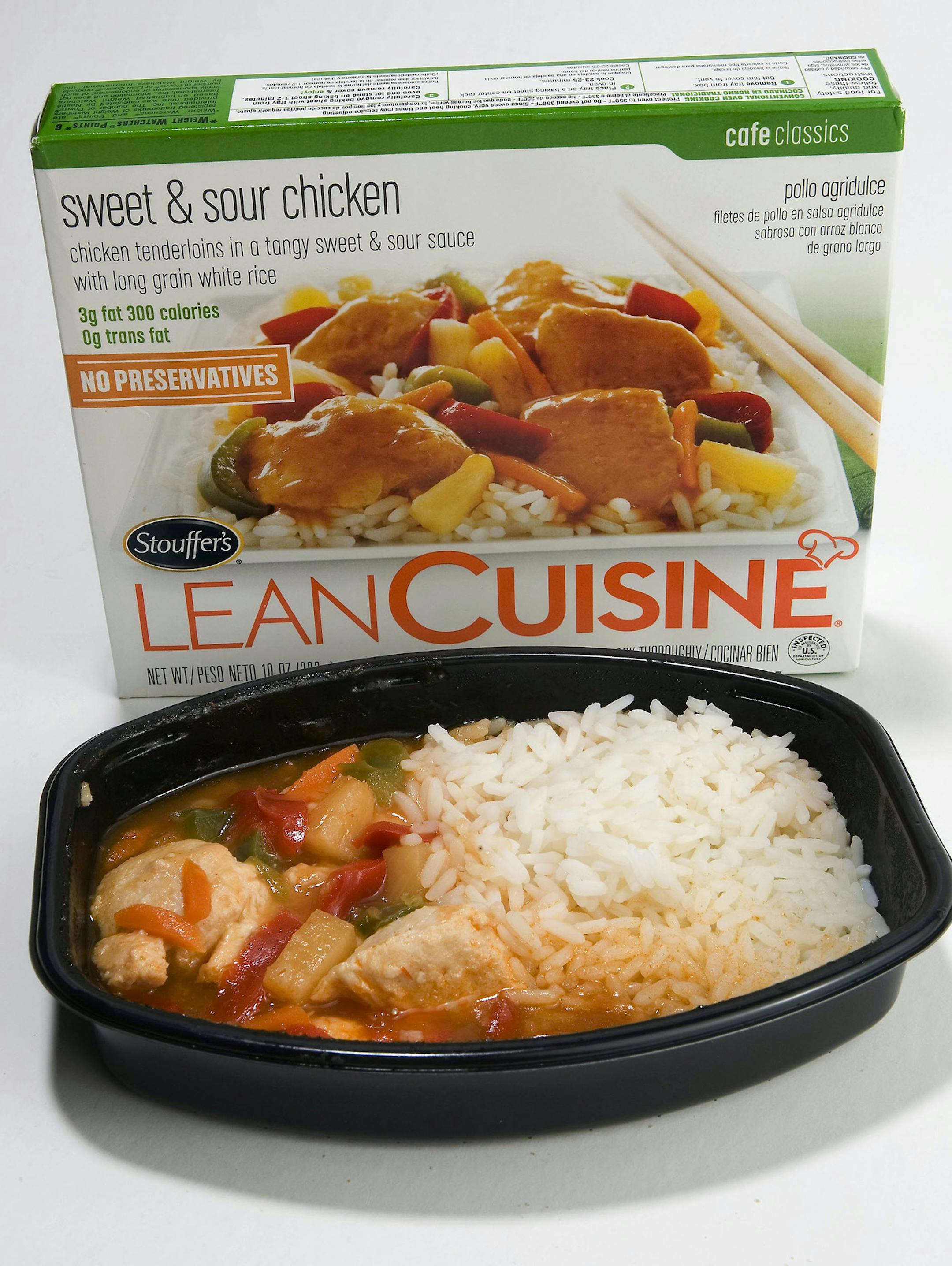 Lean Cuisine's Sweet and Sour Chicken is among the items Chicago Tribune food writer Bill Daley had on his menu of a week of frozen dinners. (Bob Fila/Chicago Tribune/MCT) ORG XMIT: 1036425