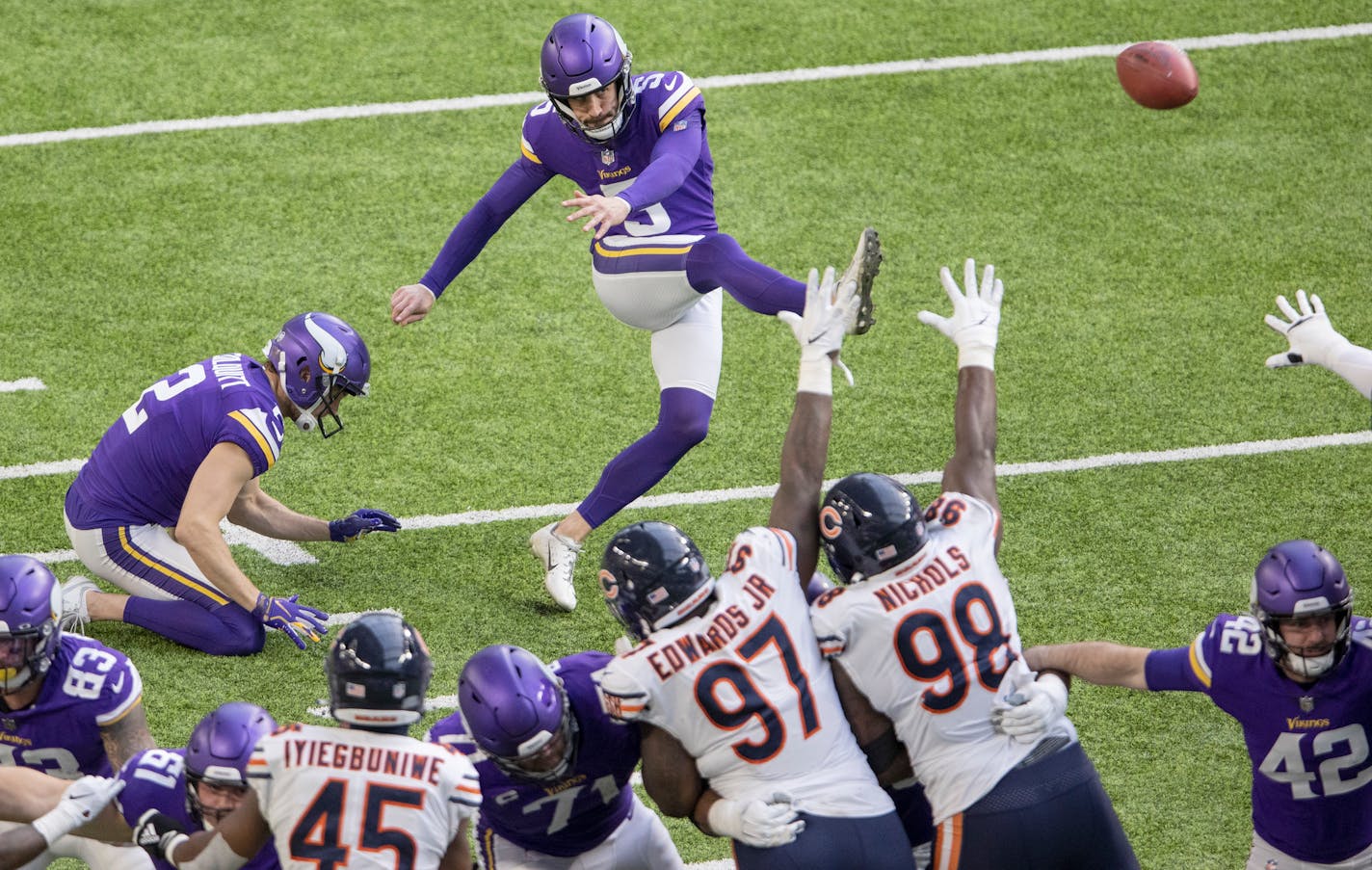 Vikings kicker Dan Bailey made a field goal in the second quarter Sunday vs. the Bears.