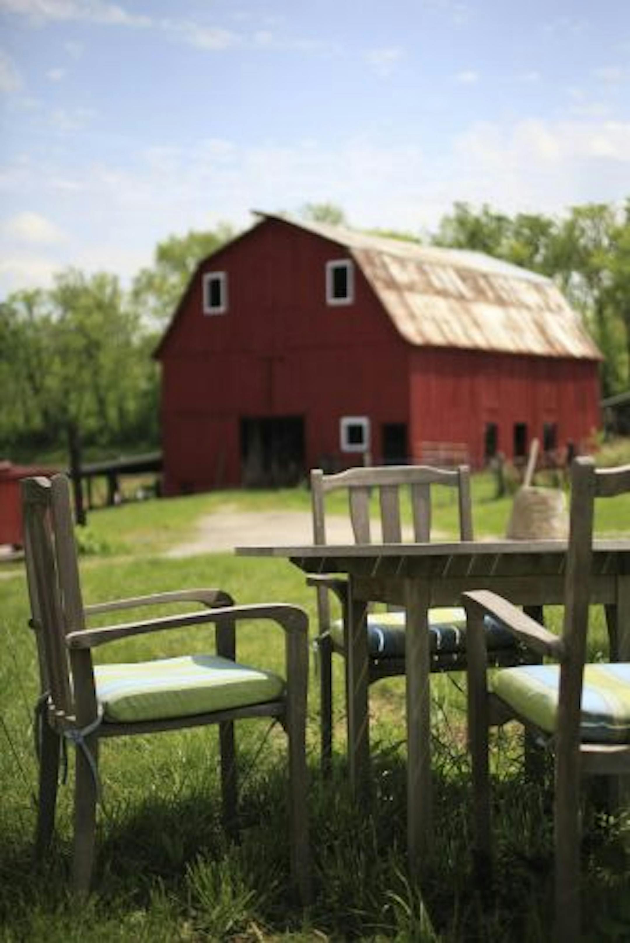Get your food straight from the source at local farm dinners.