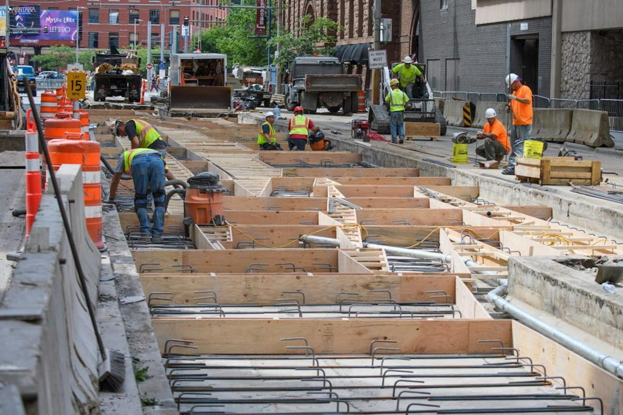 Light Rail construction on 5th Street and Nicollet Mall has Minneapolis auto and pedestrian traffic hopelessly snarled this week.