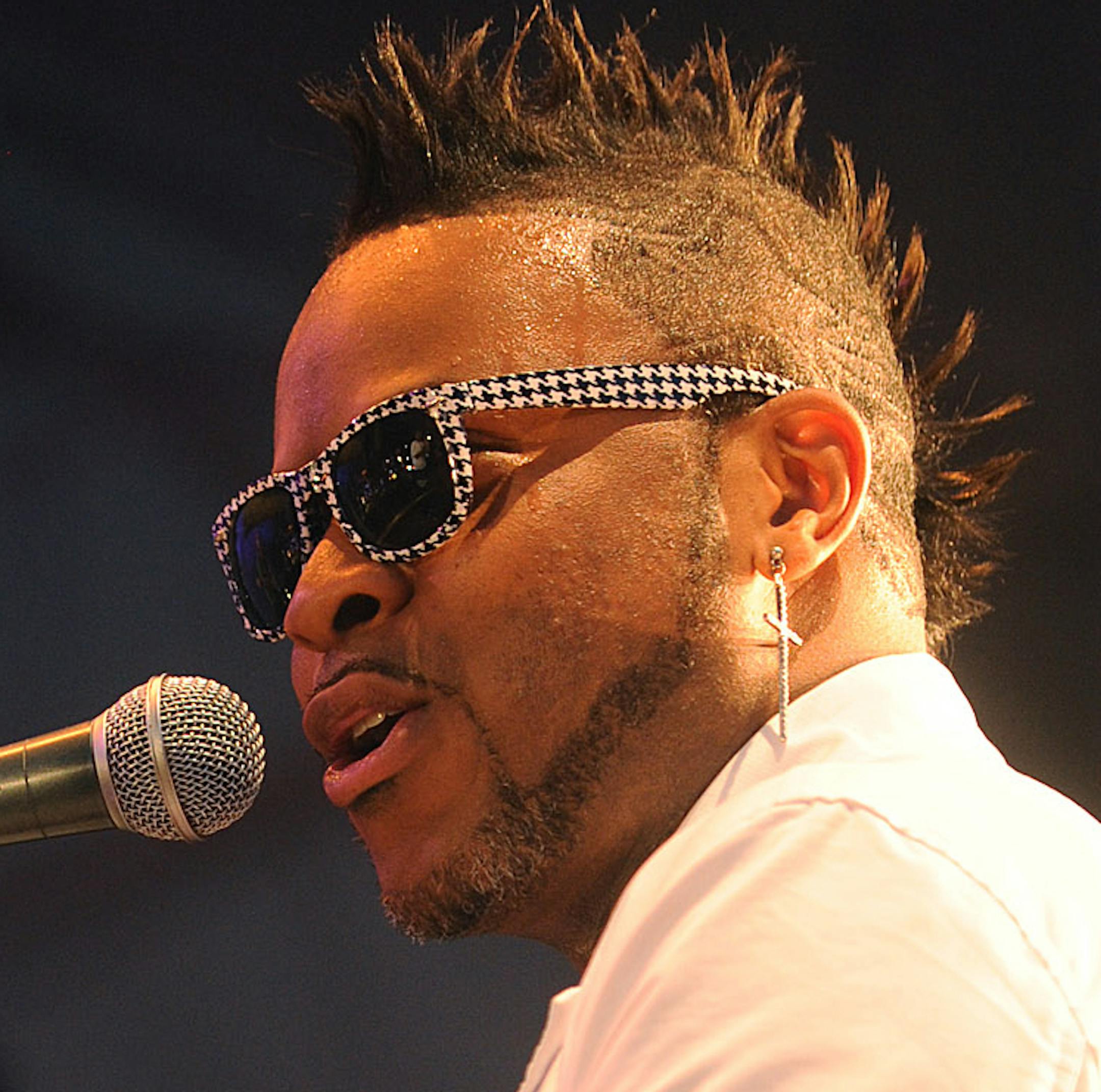 Musician Davell Crawford photo by DINO PERRUCCI