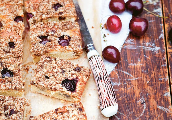 Cherry Squares With Crumble Topping