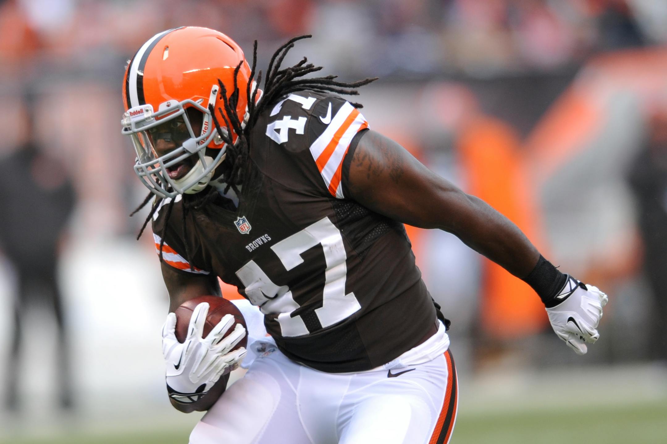 Cleveland Browns tight end MarQueis Gray (47) runs during an NFL football game against the Chicago Bears Sunday, Dec. 15, 2013, in Cleveland. Chicago won 38-31. (AP Photo/David Richard)