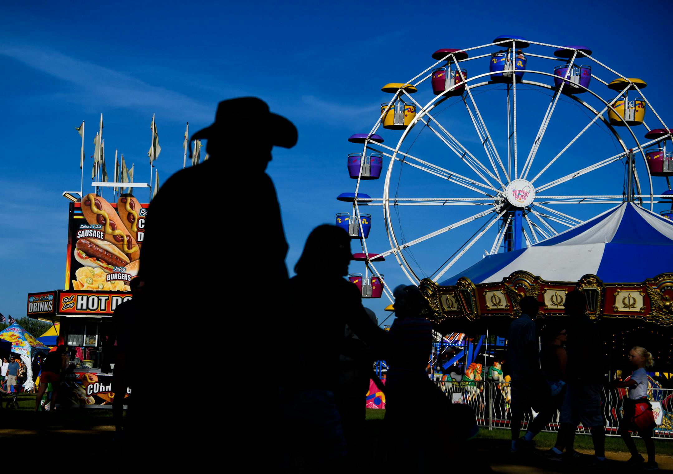 The Dakota County Fair runs through Sunday, August 13 at the County Fairgrounds in Farmington. ] GLEN STUBBE ï glen.stubbe@startribune.com Tuesday August 8, 2017 The Dakota County Fair runs through Sunday, August 13 at the County Fairgrounds in Farmington.