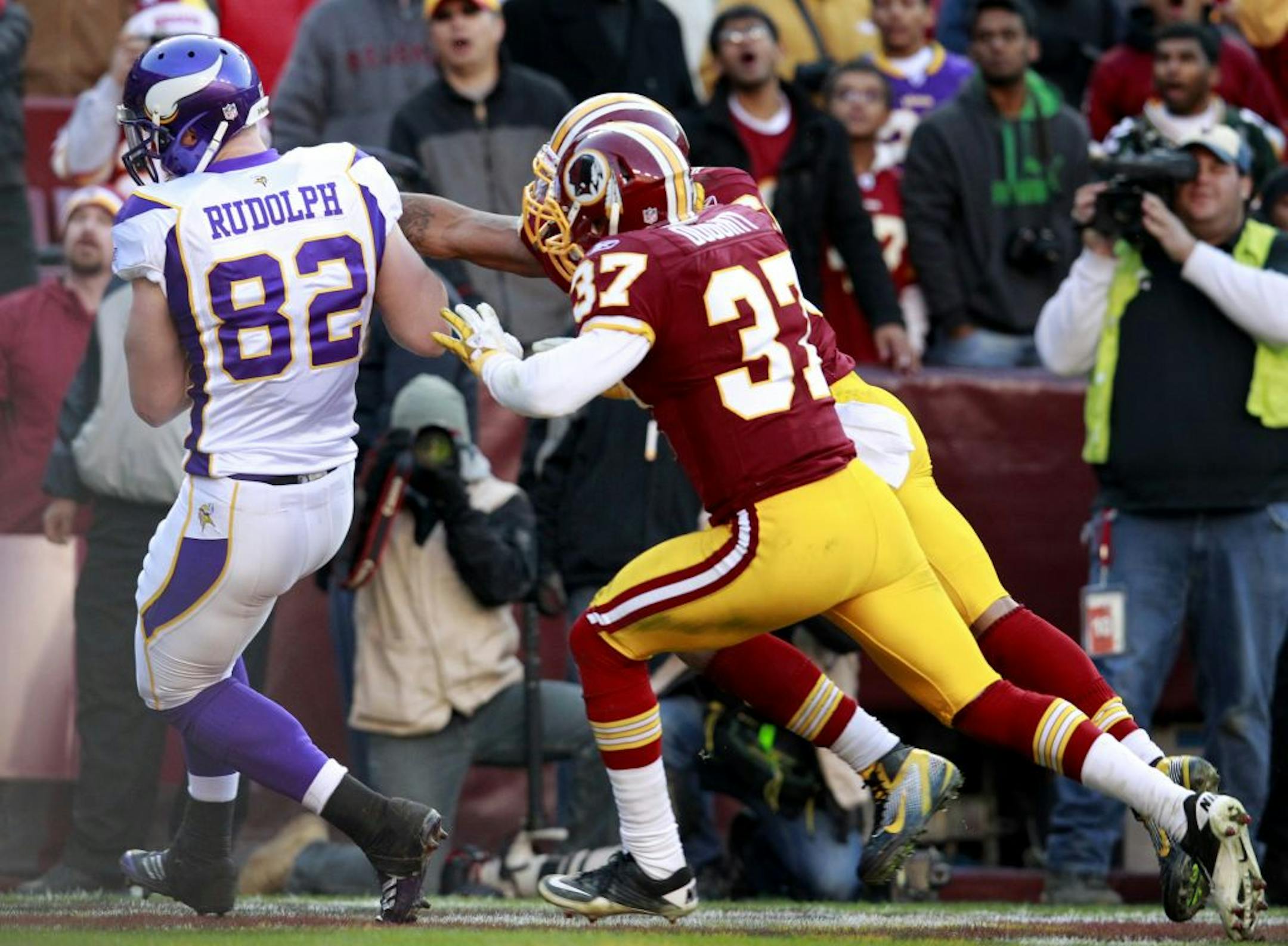 Rookie tight end Kyle Rudolph (82) pulled in one of Joe Webb's two touchdown passes against the Redskins, this one for 17 yards in the third quarter.