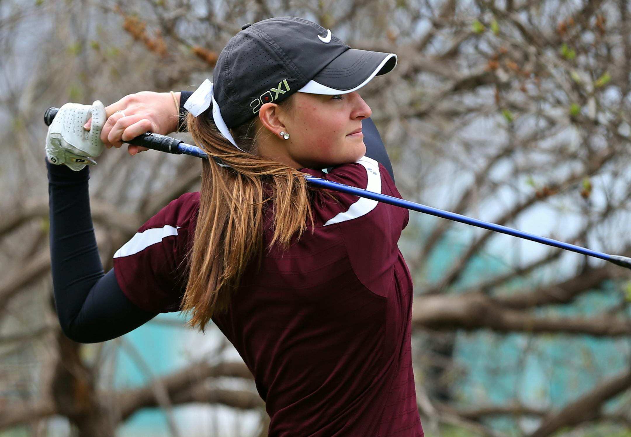 Kenzie Neisen is ranked No. 2 in the state and is bound for Oklahoma State to play golf next year. Her sister Steffi plays for Nebraska. (Bruce Bisping/Star Tribune)