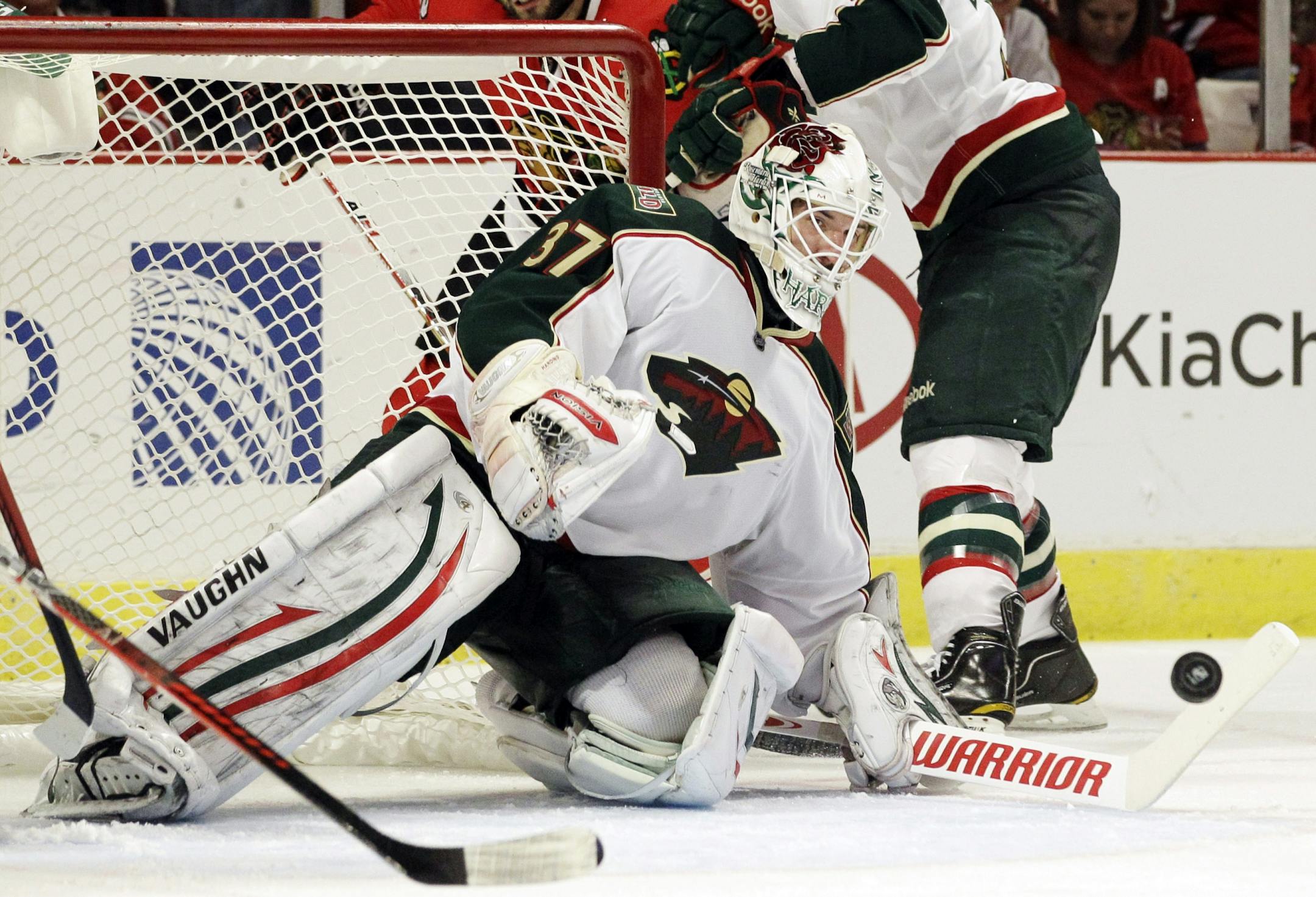 Minnesota Wild goalie Josh Harding (37)