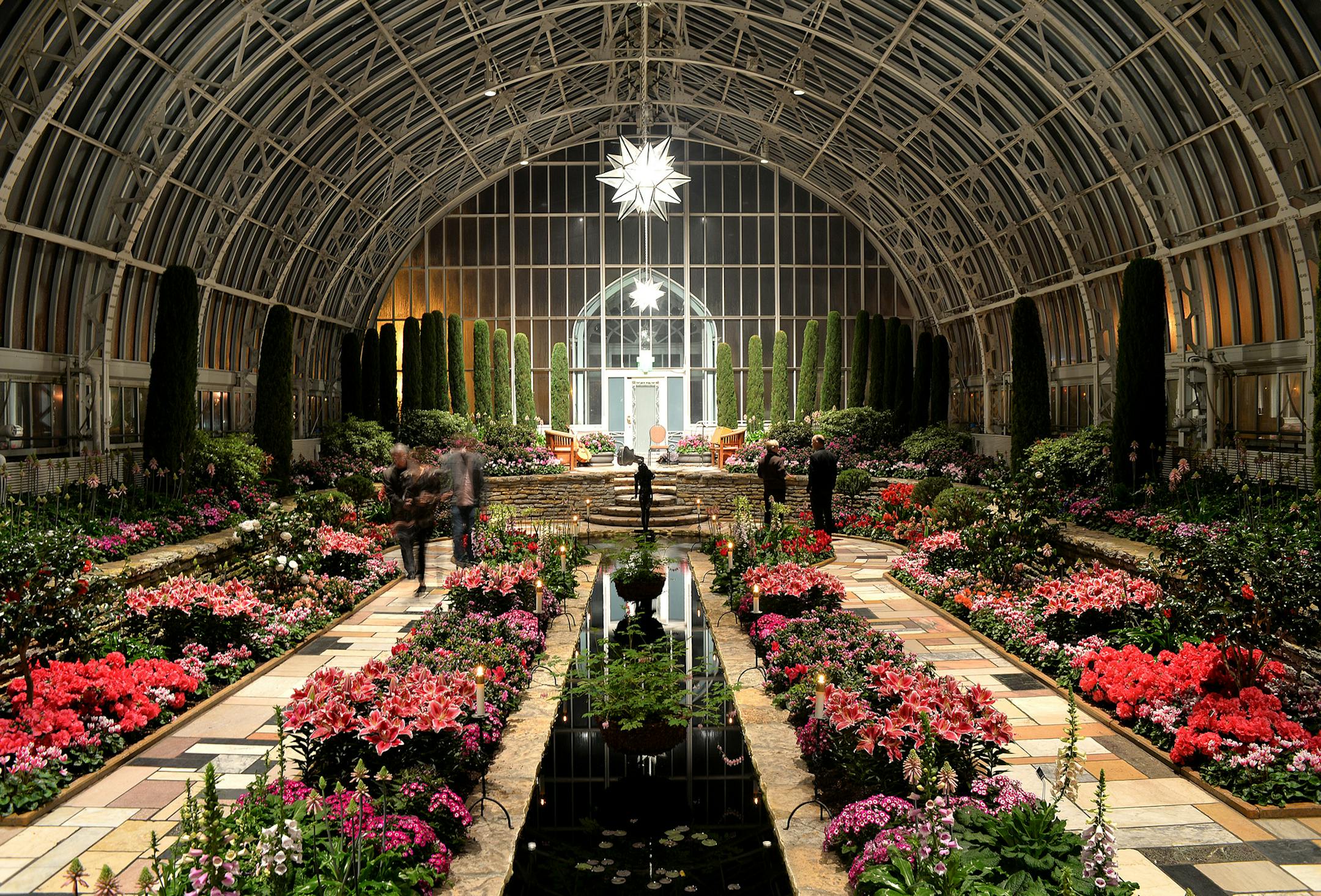 The wine sampling stations Sunken Garden in the Conservatory offered an escape from the bitter cold outside. ] (SPECIAL TO THE STAR TRIBUNE/BRE McGEE) **Como Friends Bouquets