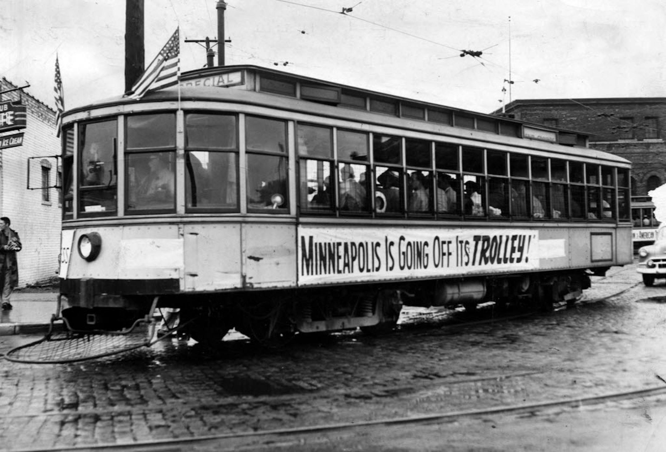 Streetscapes 11/21/15 - As Minneapolis landmarks met the wrecking ball in the late 1950s, one of the city's leading historians proposed moving some of the most prominent historical artifacts in a "Park for Posterity" at Washburn-Fair Oaks- by Eric Roper